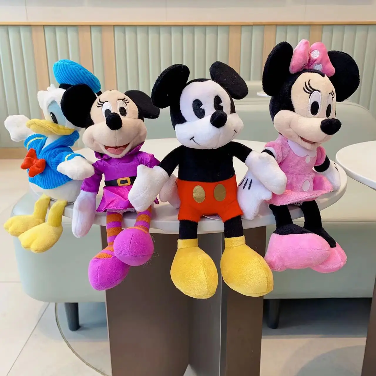 Disney Anime Mickey Mouse, Minnie Mouse 