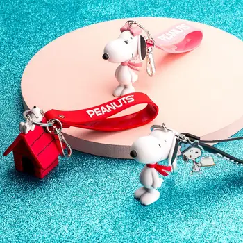 Kawaii Amendoim Anime Hobby Snoopy Carro Chaveiro Figura Saco de Senhoras Charme de Presente para a Namorada
